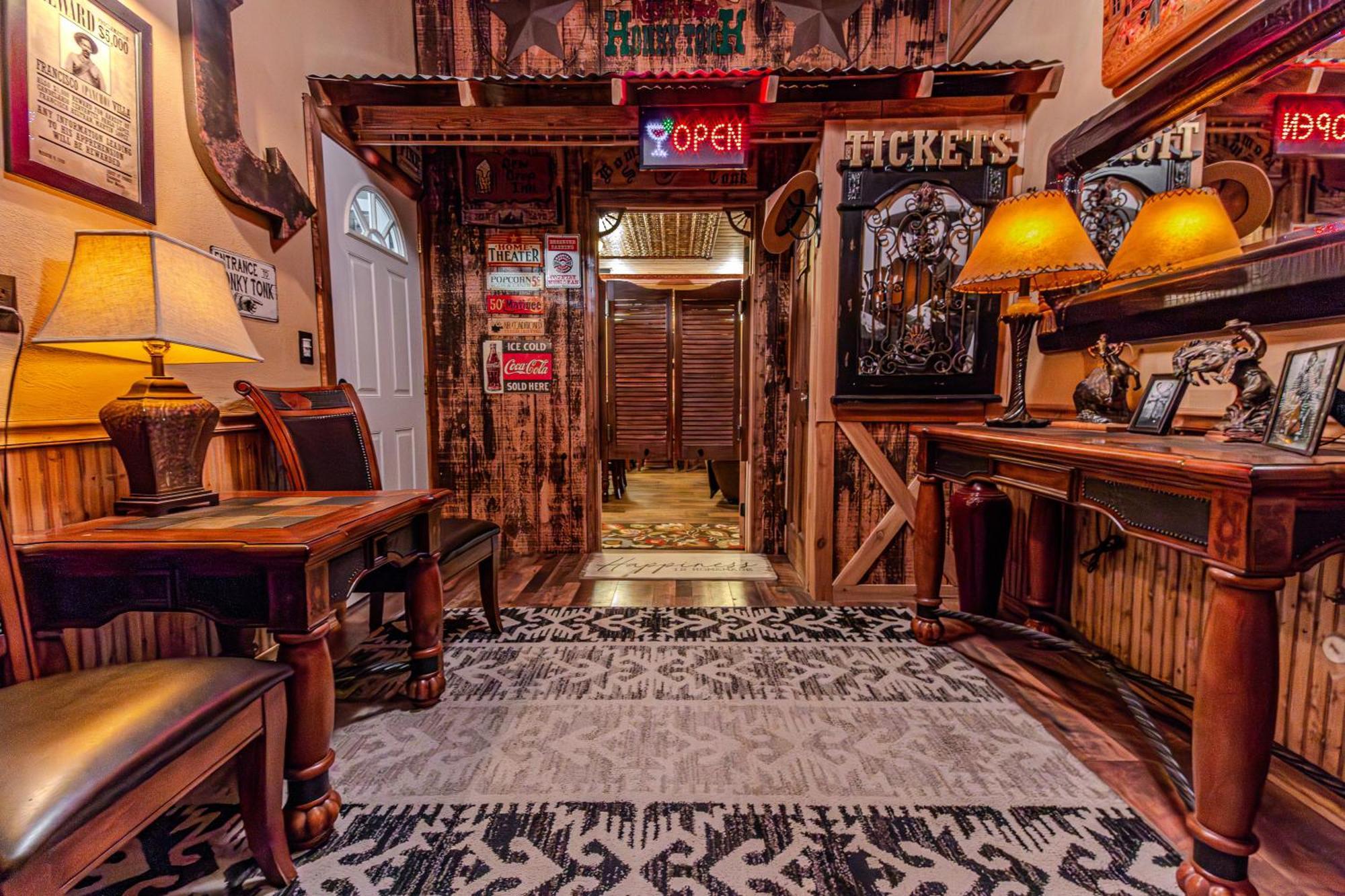 The Honky Tonk Cabin Long Valley Junction 外观 照片