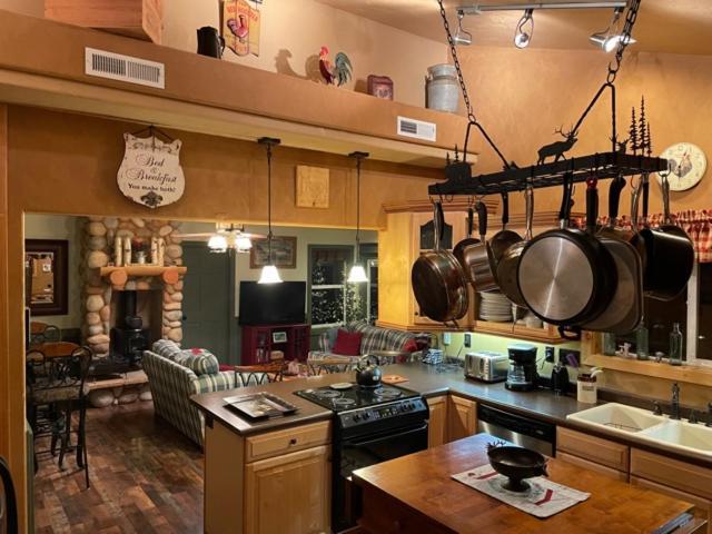 The Honky Tonk Cabin Long Valley Junction 外观 照片