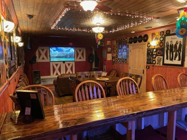 The Honky Tonk Cabin Long Valley Junction 外观 照片